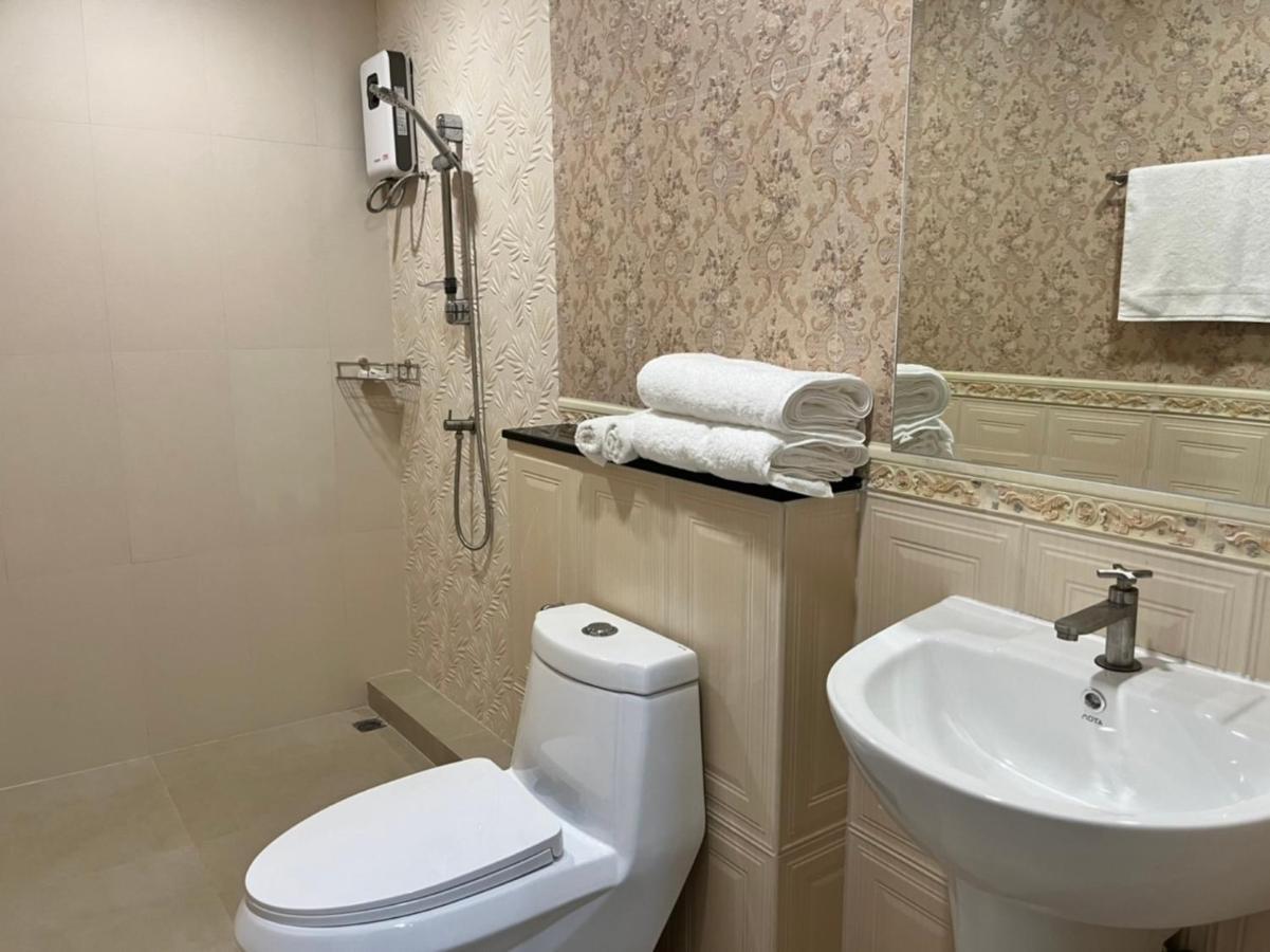 Anwari Hotel Bangkok Esterno foto